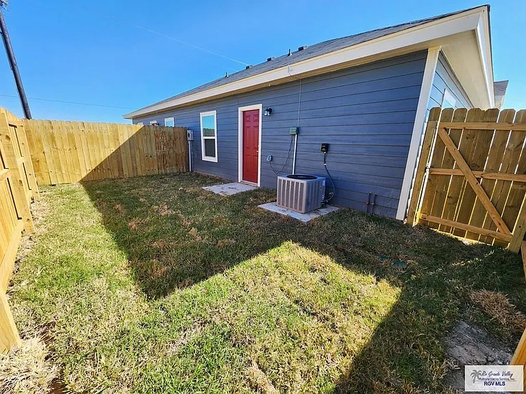2114 E Valley Cir #B — Photo 14