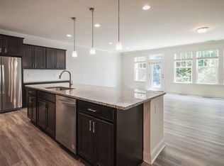 537 Wayland Grove Ln, Apex, NC 27523