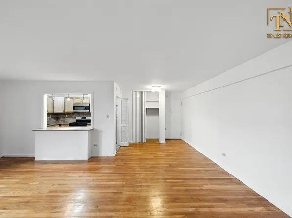 1200 East 53rd Street image 4 of 14