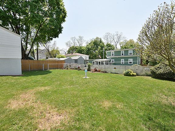 4th image of 26 Campbell Ave