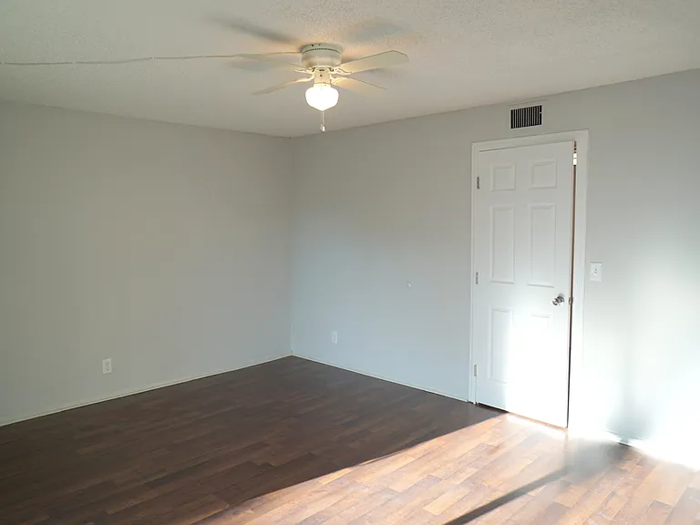 3313 Quail Close #3313 — Photo 13
