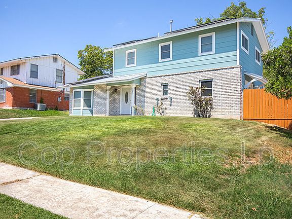 3rd image of 703 Cobble Dr