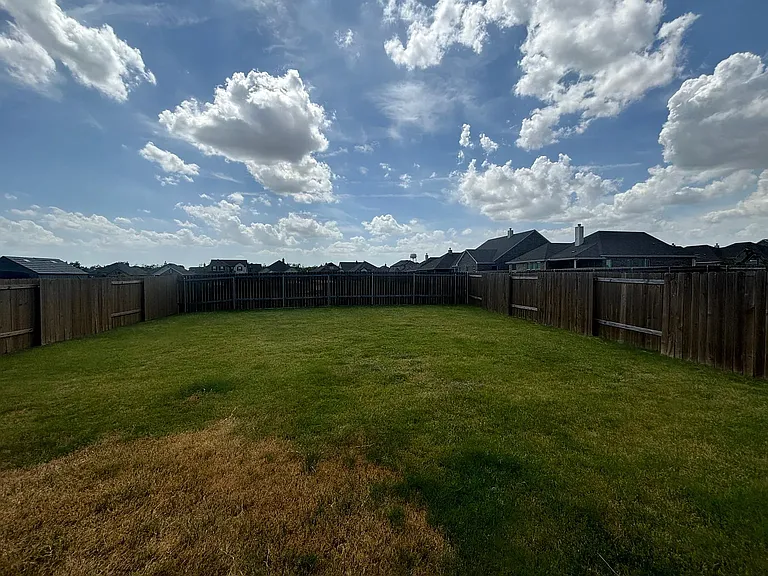 3237 Bowen St — Photo 12