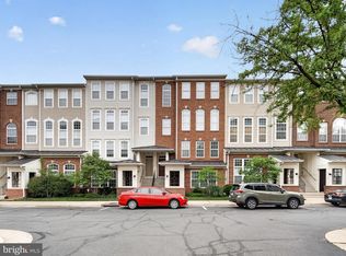 6055 Wicker Ln #127, Centreville, VA 20121