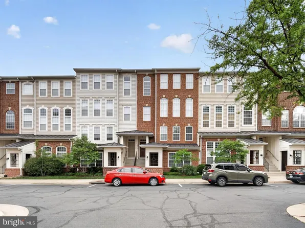 6055 Wicker Ln #127, Centreville, VA 20121