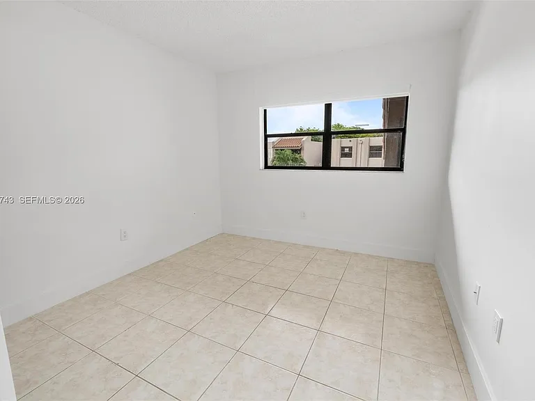 210 W Park Dr #2052 — Photo 11