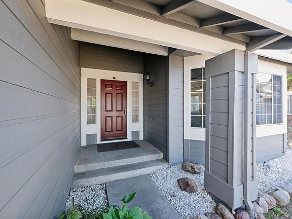 3rd image of 7121 Hastings Place