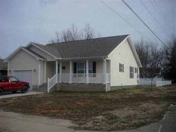 1st image of 712 Hanson St