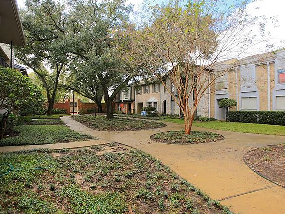 3rd image of 14215 Misty Meadow Ln