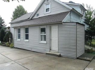 89 Norton St, Patchogue, NY 11772