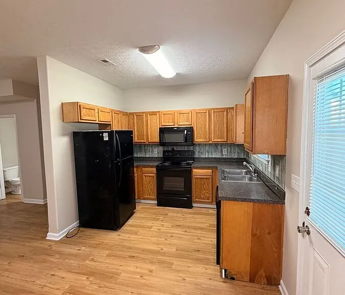 223 Ridgewood Dr — Photo 23