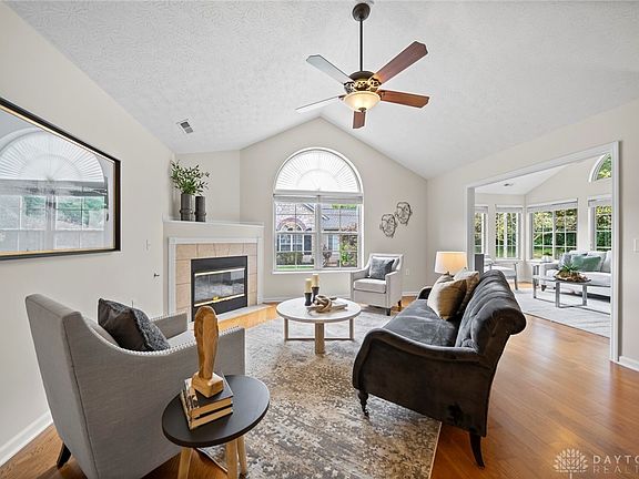 2nd image of 9213 Elizabeth Ln