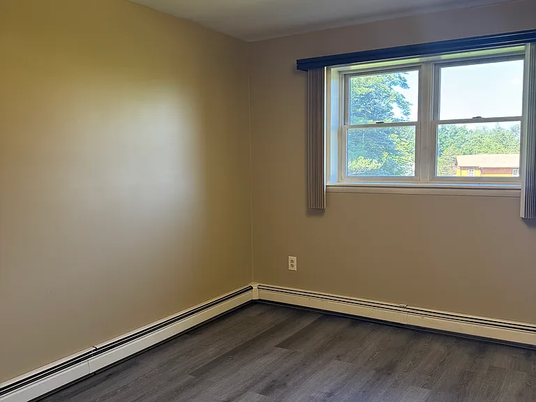 12 Kathy Ct — Photo 6