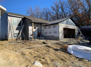 4481 Red Hawk Dr SE, Rochester, MN 55904