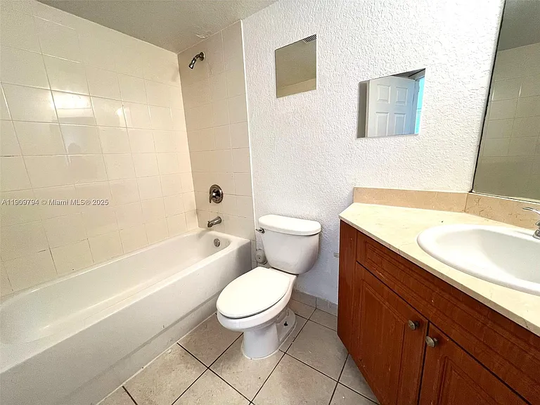 13820 NE 3rd Ct #109 — Photo 4