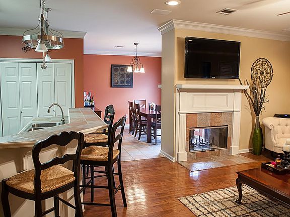 3rd image of 110 Wild Rose Ln