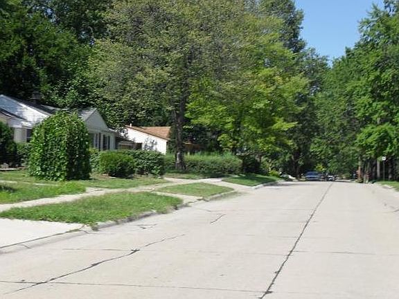 2nd image of 29027 Howard Ave