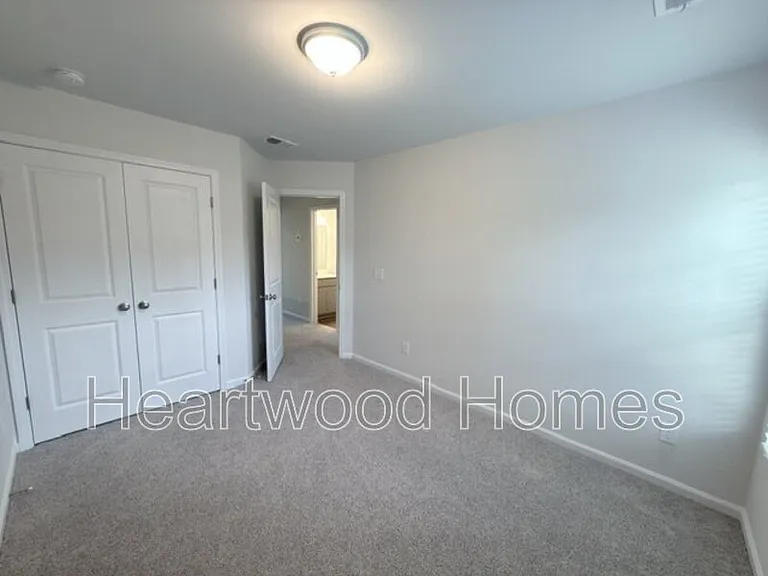 807 Coburg Ln — Photo 21