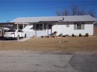 403 S West St, Bangs, TX 76823