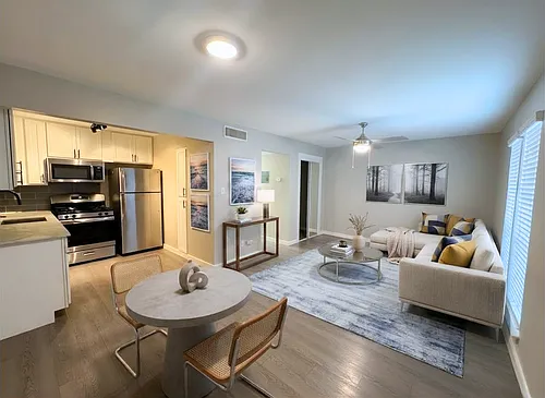 4400 1/2 Avenue B #105 Photo 1