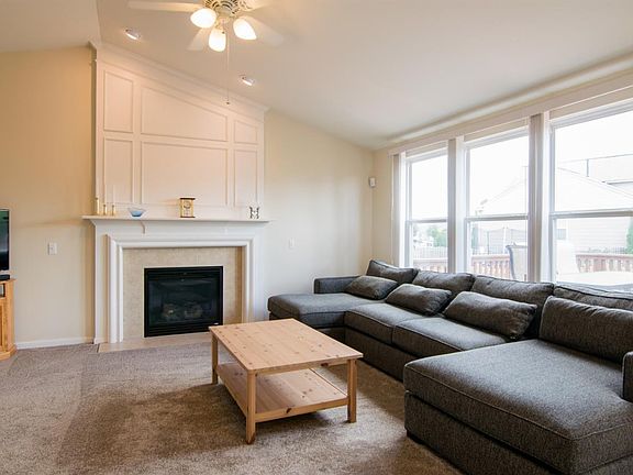 4th image of 7448 Essex Dr
