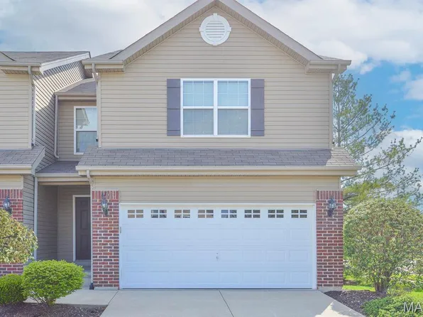 874 Harbor Woods Dr, Fairview Heights, IL 62208
