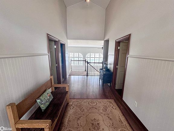 4th image of 1333 Prairieview Dr