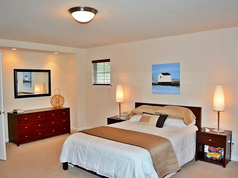 4662 Berwick Pl SW — Photo 3