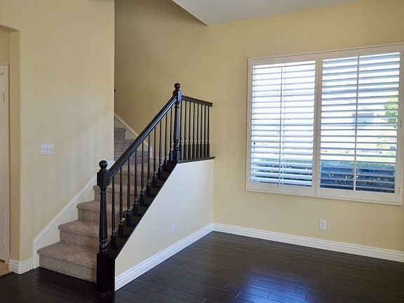 5th image of 15 Edmonton Pl