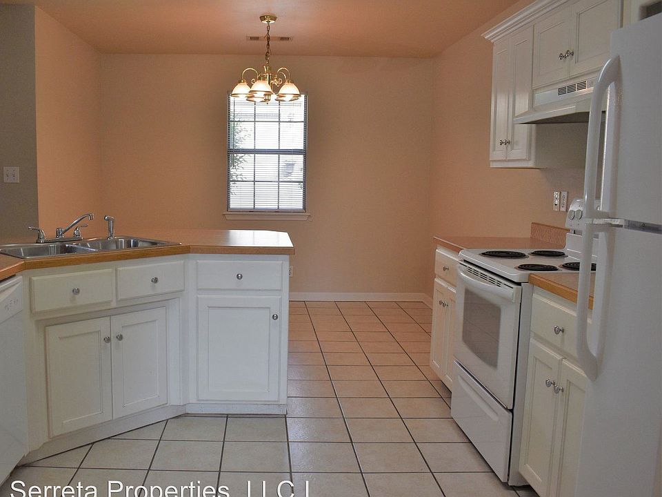 1st image of 513 Grand Point Dr APT A