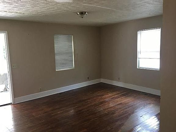 2nd image of 2411 Wilson Ave