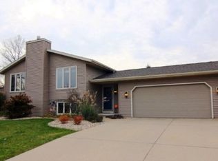 5741 Tudor Dr, Fitchburg, WI 53711