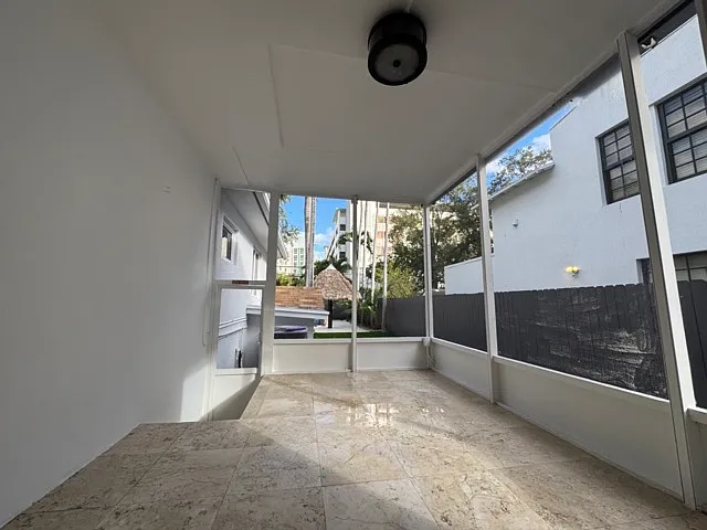 801 NW 14th Ct — Photo 37