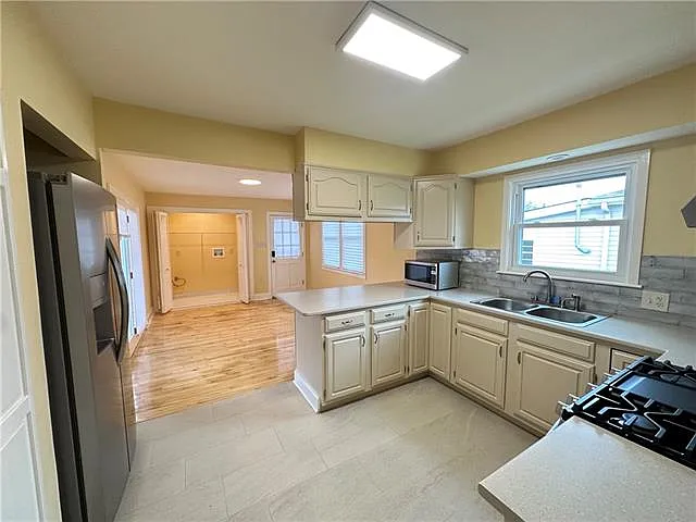 930 Evergreen Dr — Photo 10
