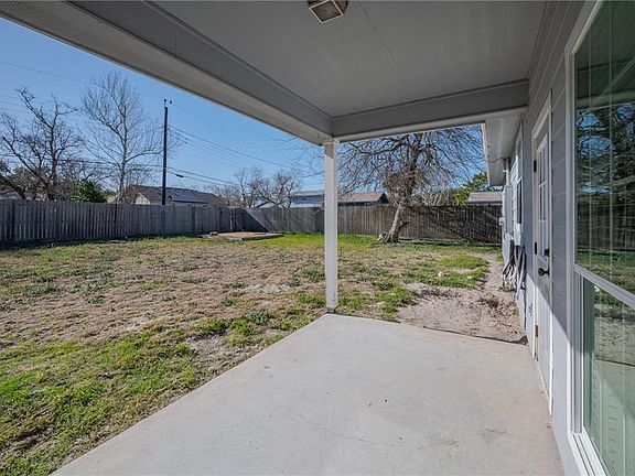 5th image of 2632 Poinsettia Pl