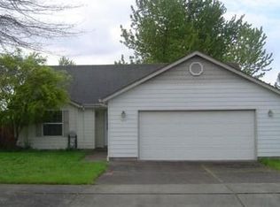 653 Oakwood Dr, Eugene, OR 97402