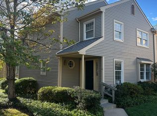 6 Wingstone Ln, Devon, PA 19333