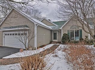 150 Hickory Rd, Wrentham, MA 02093