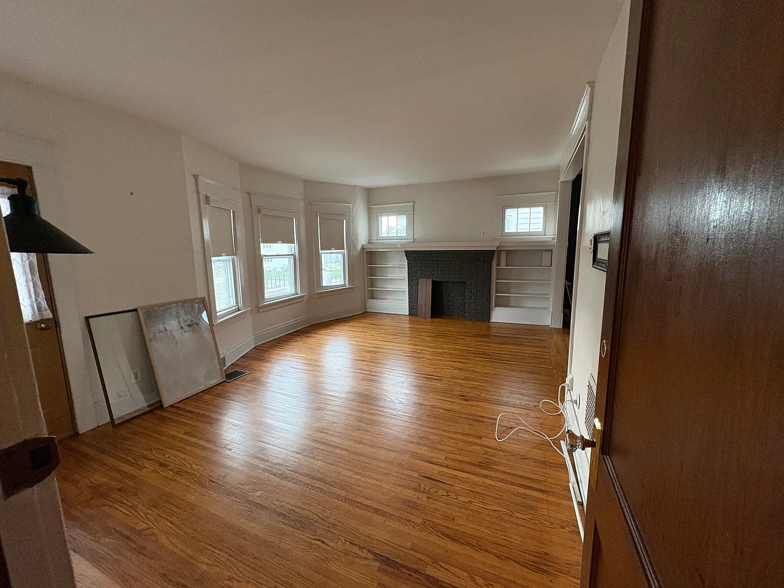 2 bed, 1354 sqft, $1,700 — Photo 2