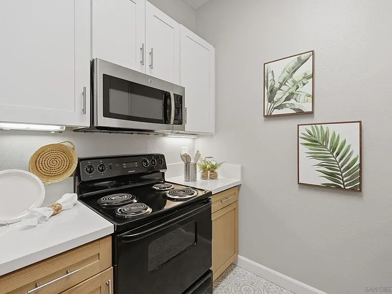 8320 Regents Rd #1-I — Photo 11