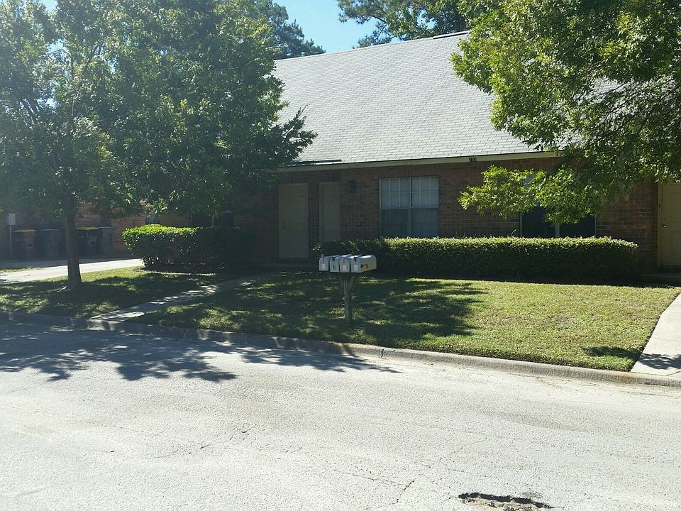 2nd image of 103 Brandon Ln APT C