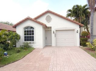 1064 Via Jardin, Riviera Beach, FL 33418