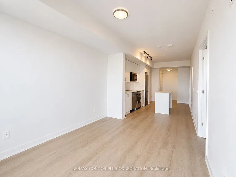 15 Ellerslie Ave #2107 — Photo 5