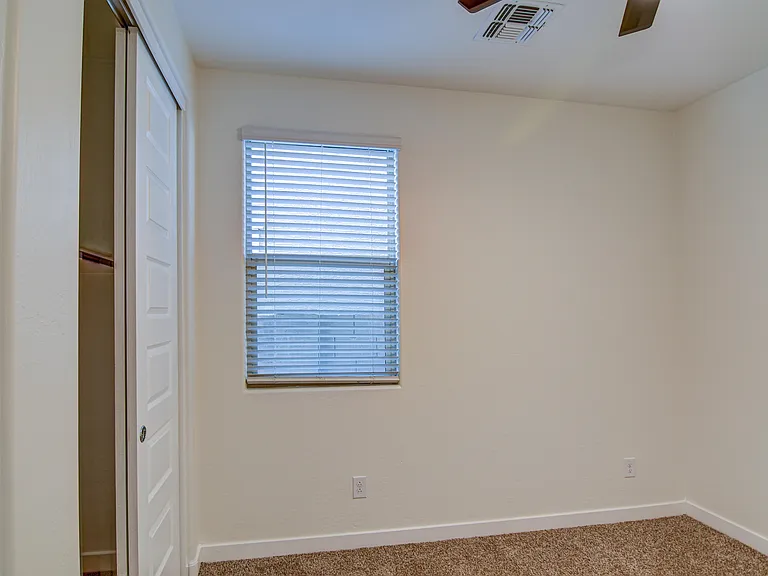 9338 W Heatherbrae Dr — Photo 12