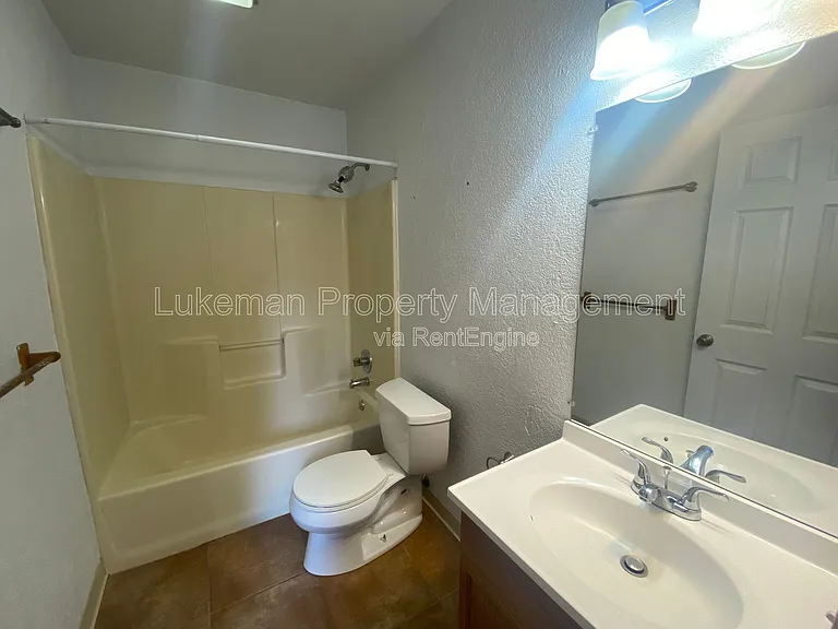 1201 Lafayette Ave — Photo 7