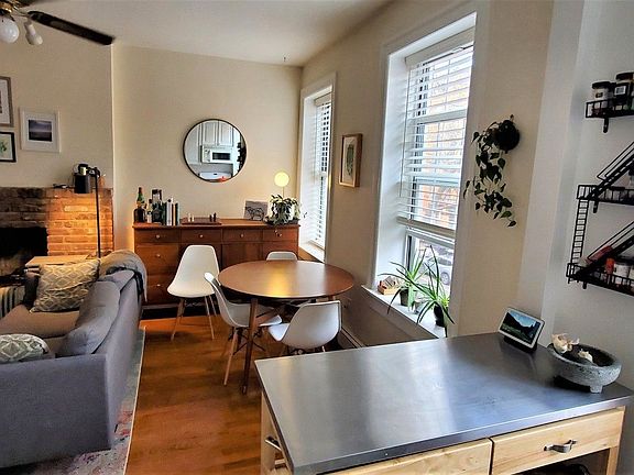 3rd image of 102 Bergen St APT 3