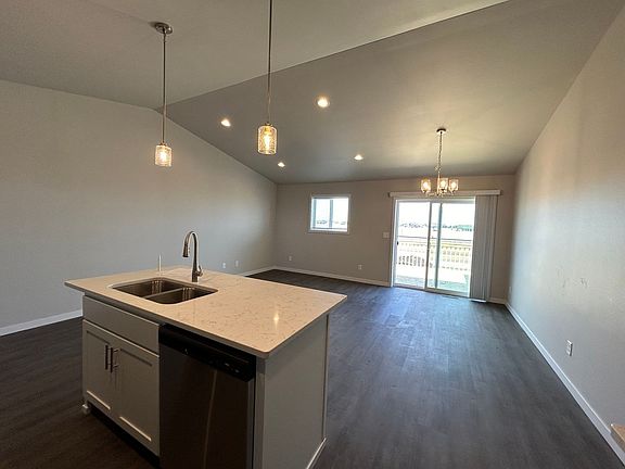 4th image of 3602-3890 19th St S #3738