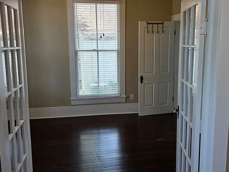 4510 Avenue R 1/2 — Photo 6