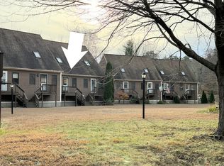 538 Main St APT 6, Springvale, ME 04083