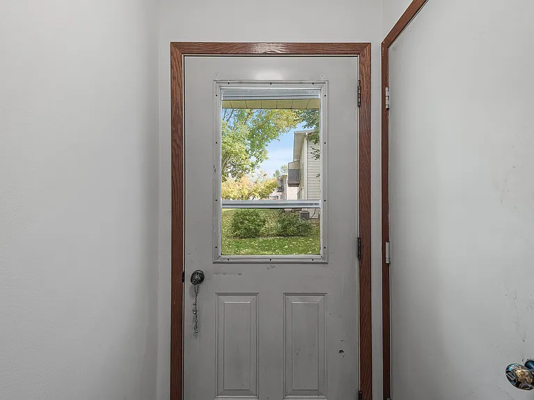 797 Parkside Dr — Photo 19